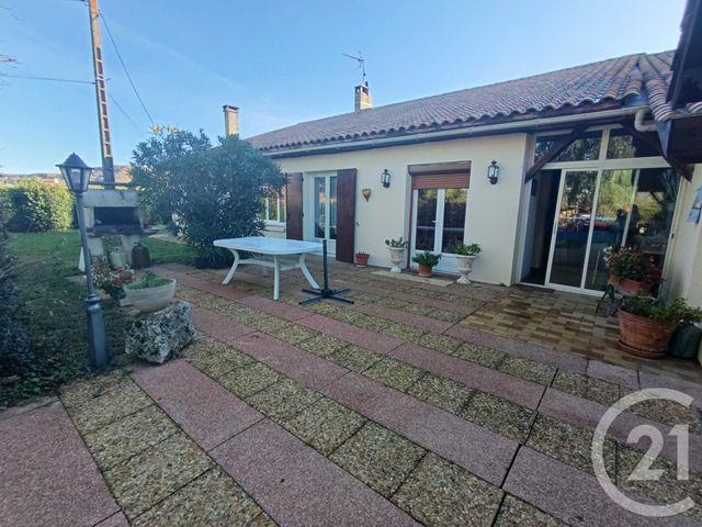 Maison à vendre - 14 pièces - 414,76 m2 - Pujols - 47 - AQUITAINE