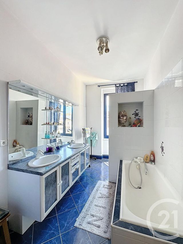 Maison à vendre - 7 pièces - 210,03 m2 - Ste Livrade Sur Lot - 47 - AQUITAINE