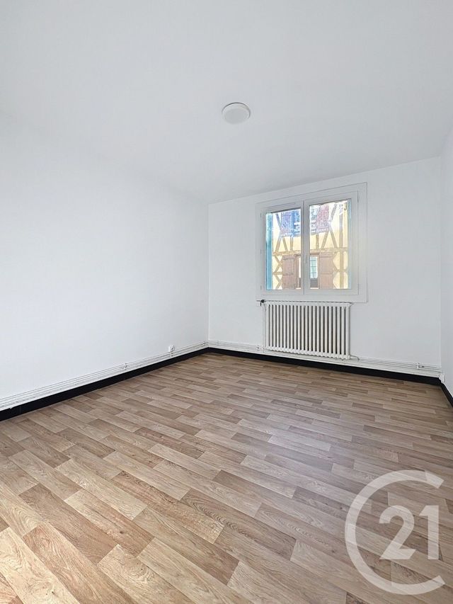 Appartement T3 &agrave; louer - 3 pi&egrave;ces - 64 m2 - Villeneuve Sur Lot - 47 - AQUITAINE