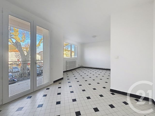 Appartement T3 &agrave; louer - 3 pi&egrave;ces - 64 m2 - Villeneuve Sur Lot - 47 - AQUITAINE