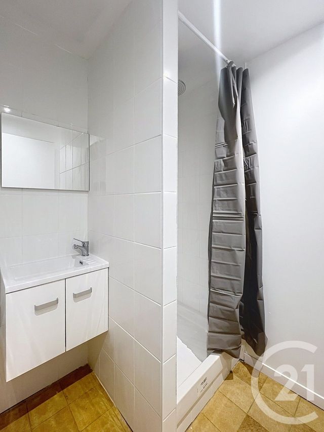 Appartement T2 &agrave; louer - 2 pi&egrave;ces - 36,90 m2 - Villeneuve Sur Lot - 47 - AQUITAINE