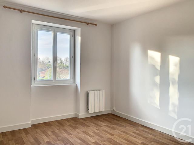 Appartement à louer - 3 pièces - 79,63 m2 - Ste Livrade Sur Lot - 47 - AQUITAINE