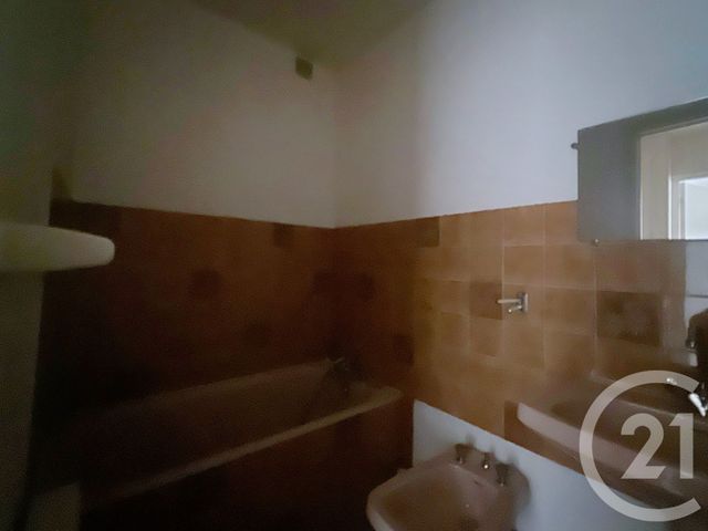 Appartement T2 &agrave; louer - 2 pi&egrave;ces - 65,34 m2 - Villeneuve Sur Lot - 47 - AQUITAINE