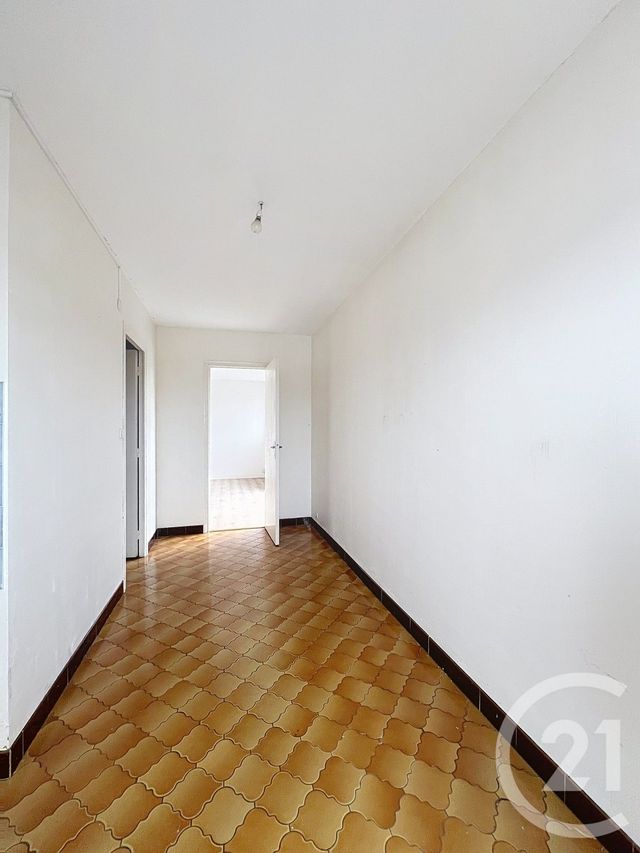 Appartement T2 &agrave; louer - 2 pi&egrave;ces - 65,34 m2 - Villeneuve Sur Lot - 47 - AQUITAINE