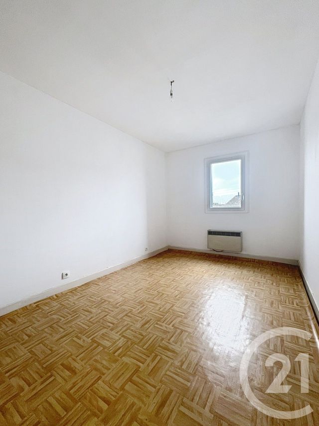 Appartement T2 &agrave; louer - 2 pi&egrave;ces - 65,34 m2 - Villeneuve Sur Lot - 47 - AQUITAINE