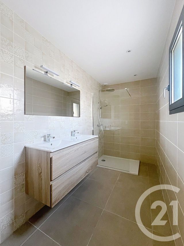 Maison &agrave; louer - 4 pi&egrave;ces - 101,19 m2 - Villeneuve Sur Lot - 47 - AQUITAINE