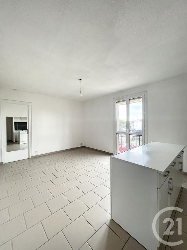 Appartement T1 à louer - 2 pièces - 36,07 m2 - Villeneuve Sur Lot - 47 - AQUITAINE