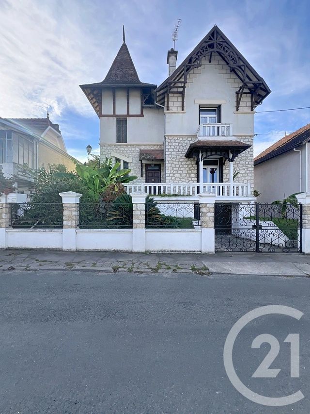 Maison à vendre - 4 pièces - 152,80 m2 - Ste Livrade Sur Lot - 47 - AQUITAINE