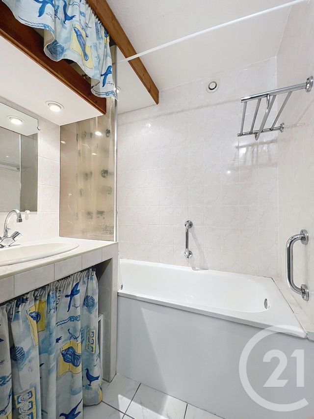 Appartement T2 &agrave; louer - 2 pi&egrave;ces - 34 m2 - Villeneuve Sur Lot - 47 - AQUITAINE