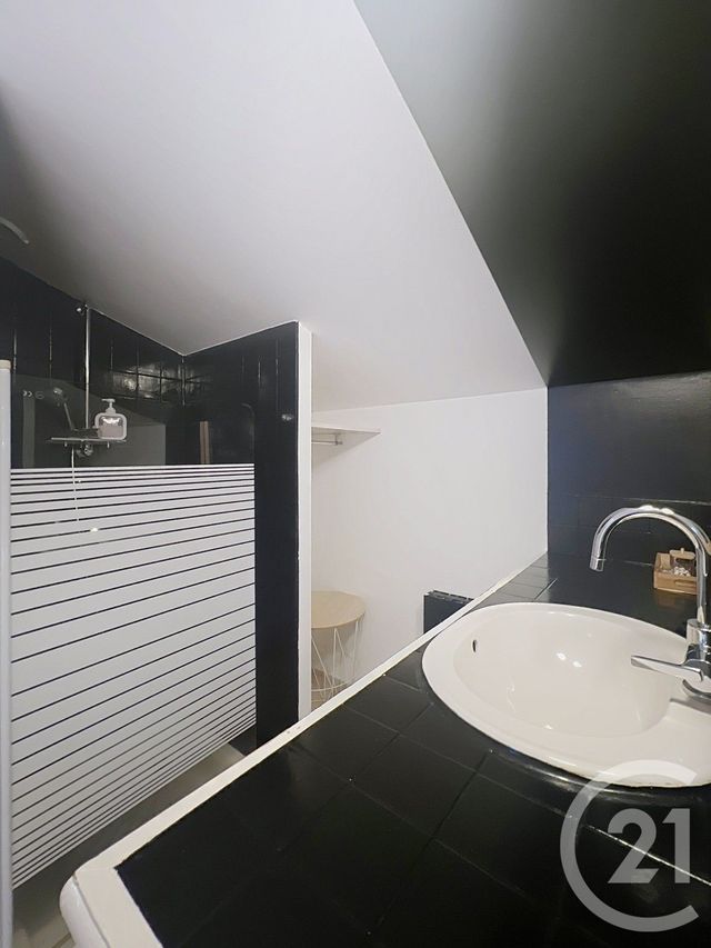 Maison &agrave; louer - 5 pi&egrave;ces - 141,18 m2 - Villeneuve Sur Lot - 47 - AQUITAINE