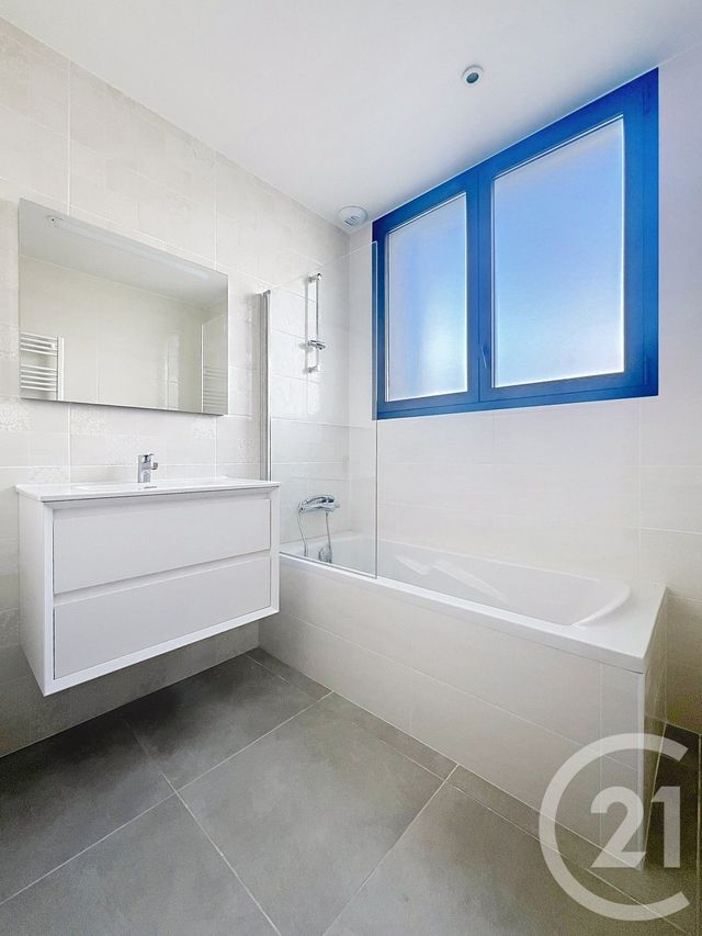 Maison &agrave; louer - 3 pi&egrave;ces - 77,96 m2 - Villeneuve Sur Lot - 47 - AQUITAINE