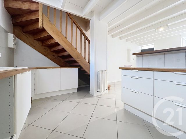 Maison &agrave; louer - 4 pi&egrave;ces - 75 m2 - Villeneuve Sur Lot - 47 - AQUITAINE