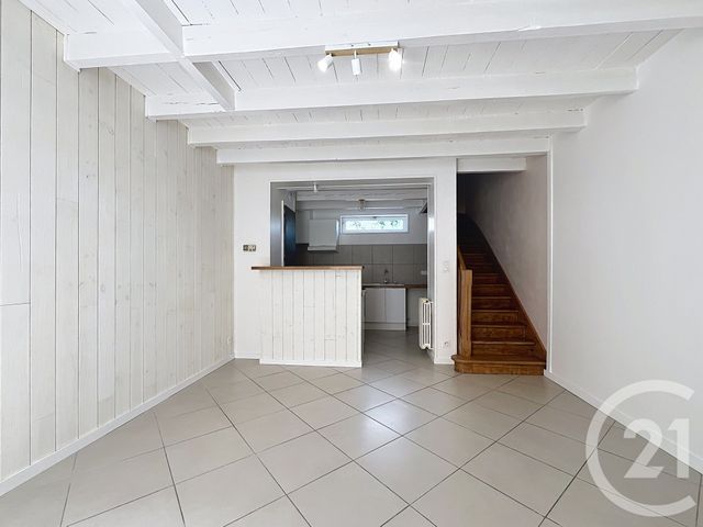 Maison &agrave; louer - 4 pi&egrave;ces - 75 m2 - Villeneuve Sur Lot - 47 - AQUITAINE