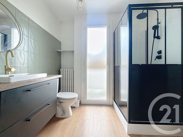 Maison &agrave; louer - 5 pi&egrave;ces - 97,70 m2 - Villeneuve Sur Lot - 47 - AQUITAINE