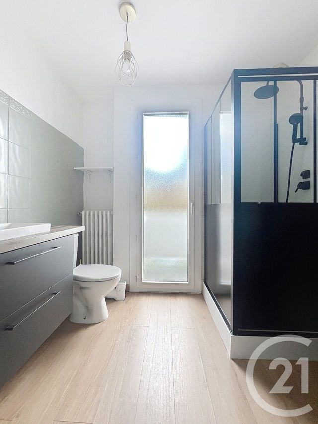 Maison &agrave; louer - 5 pi&egrave;ces - 97,70 m2 - Villeneuve Sur Lot - 47 - AQUITAINE