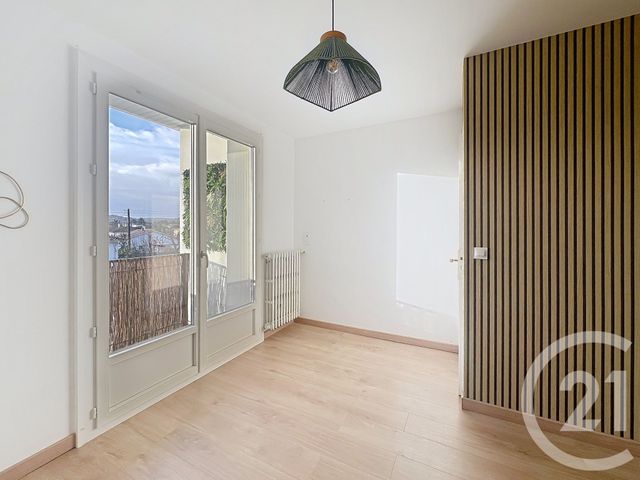 Maison &agrave; louer - 5 pi&egrave;ces - 97,70 m2 - Villeneuve Sur Lot - 47 - AQUITAINE