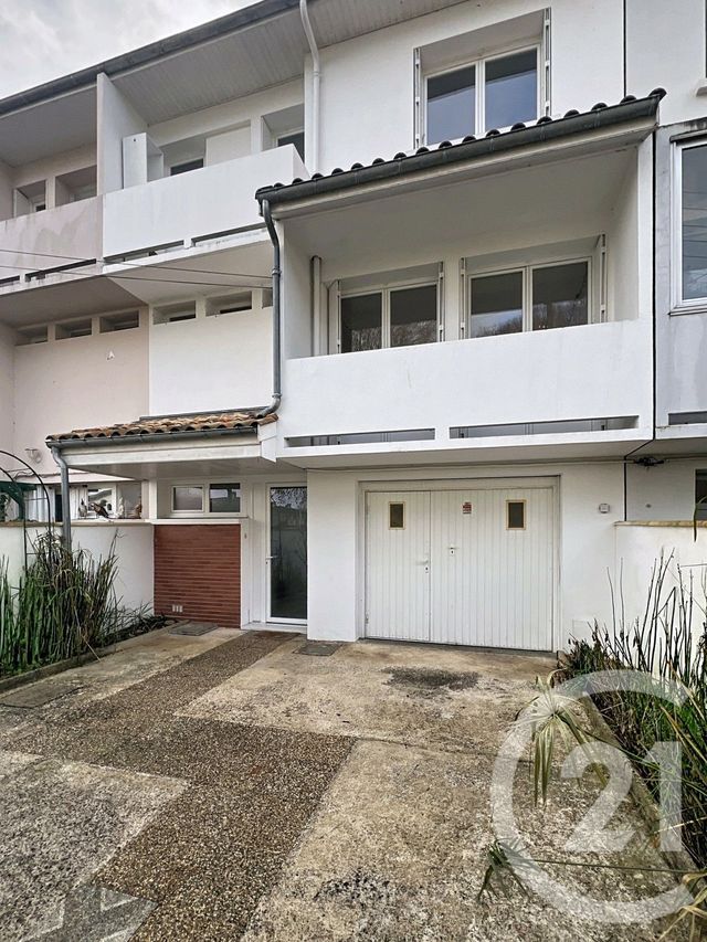 Maison &agrave; louer - 5 pi&egrave;ces - 97,70 m2 - Villeneuve Sur Lot - 47 - AQUITAINE