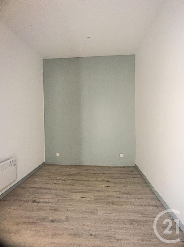 Appartement &agrave; louer - 2 pi&egrave;ces - 60,04 m2 - Villeneuve Sur Lot - 47 - AQUITAINE