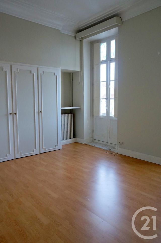 Appartement F7 &agrave; vendre - 7 pi&egrave;ces - 200 m2 - Villeneuve Sur Lot - 47 - AQUITAINE