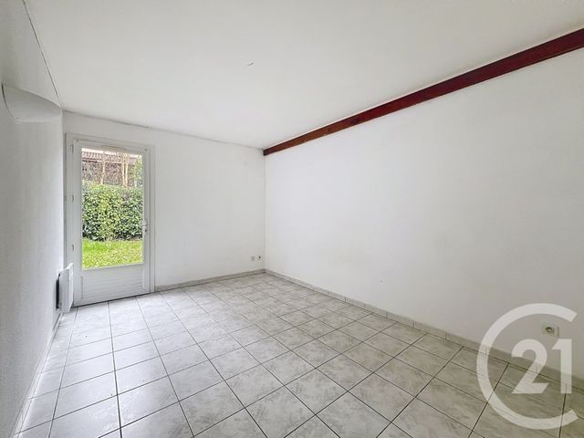 Appartement &agrave; louer - 2 pi&egrave;ces - 43,85 m2 - Villeneuve Sur Lot - 47 - AQUITAINE