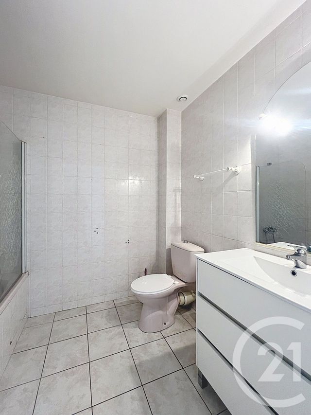 Appartement &agrave; louer - 2 pi&egrave;ces - 43,85 m2 - Villeneuve Sur Lot - 47 - AQUITAINE