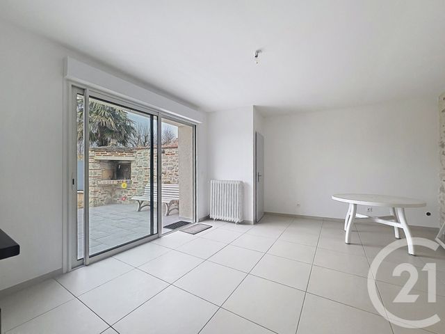 Maison &agrave; louer - 4 pi&egrave;ces - 116,87 m2 - Villeneuve Sur Lot - 47 - AQUITAINE