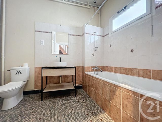 Maison &agrave; louer - 5 pi&egrave;ces - 109,40 m2 - Agen - 47 - AQUITAINE