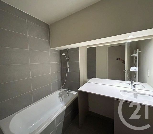 Appartement F3 &agrave; louer - 3 pi&egrave;ces - 67,56 m2 - Agen - 47 - AQUITAINE